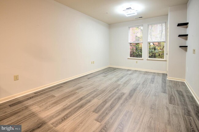 Building Photo - 2665 Prosperity Ave