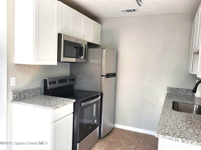 Foto del edificio - 1068 Barclay Dr