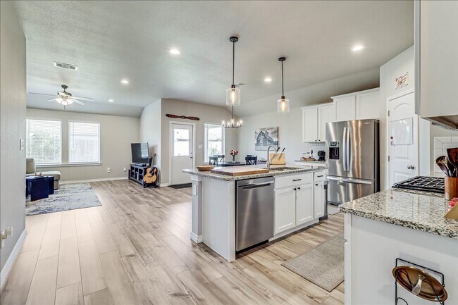 Building Photo - 7213 Adler Dr