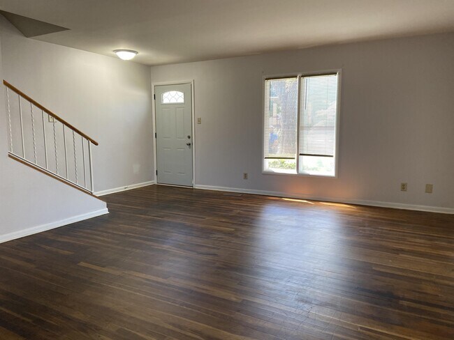 Foto del edificio - 527 N Walnut St