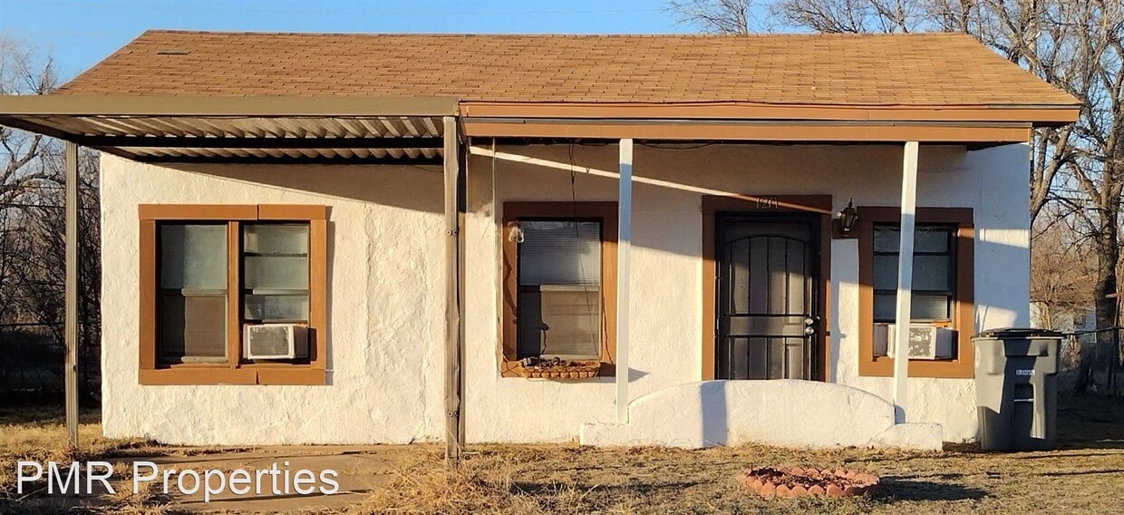 2 br, 1 bath House 1211 NW Lincoln Ave House Rental in Lawton, OK