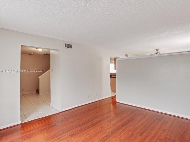 Foto del edificio - 3231 Ensenada Way