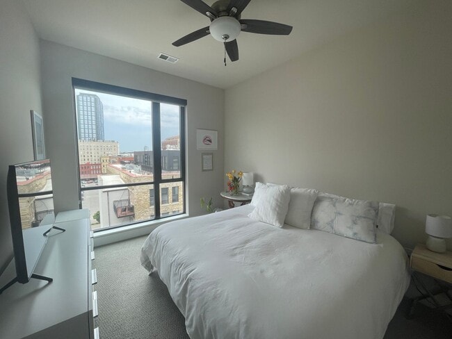 Interior Photo - 321 Jefferson