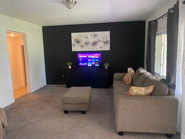 Foto del edificio - 5311 Northway Dr