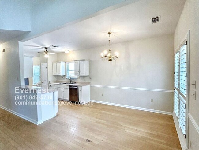 Building Photo - 104 Island Pl