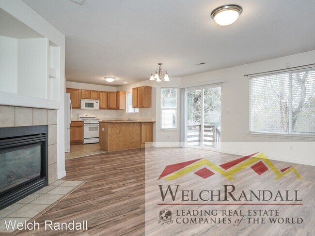 Foto del edificio - 3 br, 2.5 bath House - 880 E Quinn Court