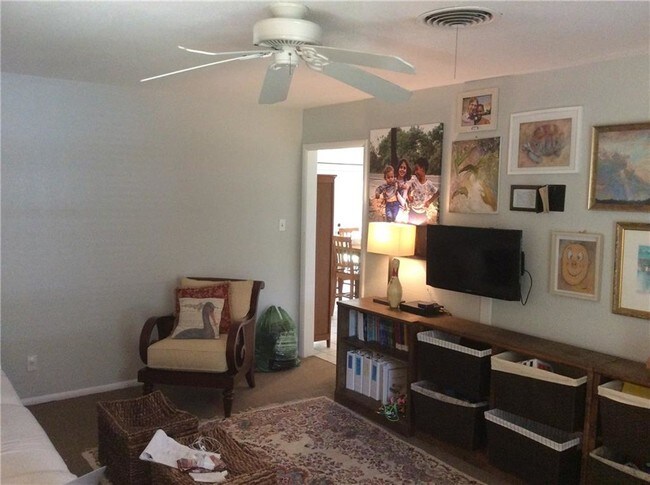 Foto del edificio - 1602 Chatham Ave