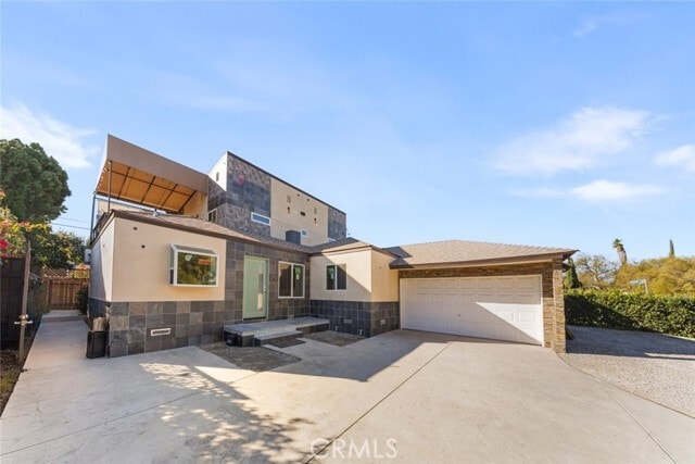 Foto del edificio - 18750 Collins St