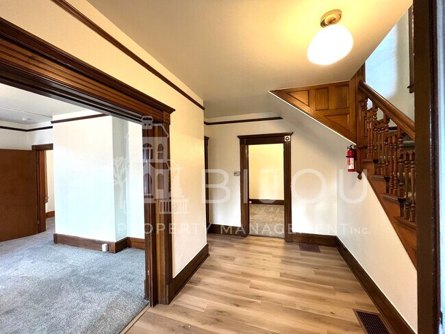 Foto del edificio - 732 E Kiowa St