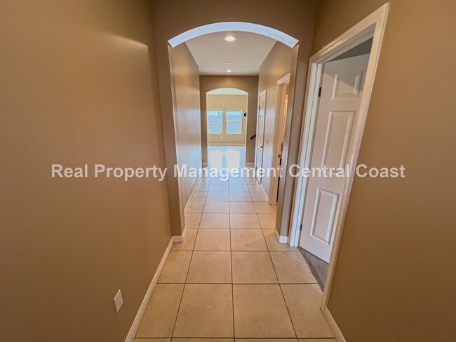 Building Photo - AVAILABLE SEPTEMBER - Nice Home in Templet...