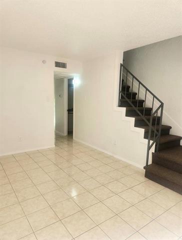 Foto del edificio - 6828 Brentwood Stair Rd
