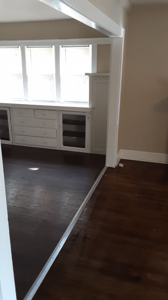 Foto del edificio - 2944 N. 44th Street - 2 Bedroom Lower