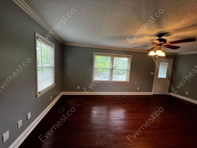 Building Photo - 2607 Carmel Rd