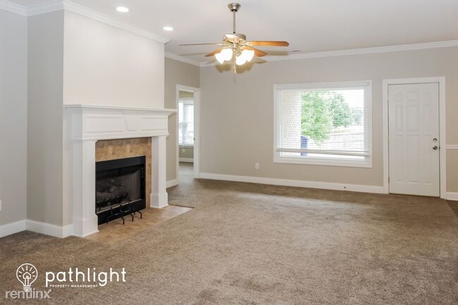Foto del edificio - 4 br, 3 bath House - 107 Hannah Marie Pl UNIT