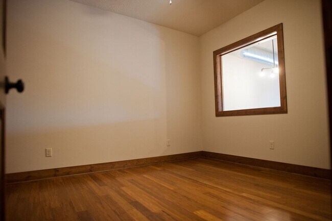 Building Photo - Union Biscuit West - 108