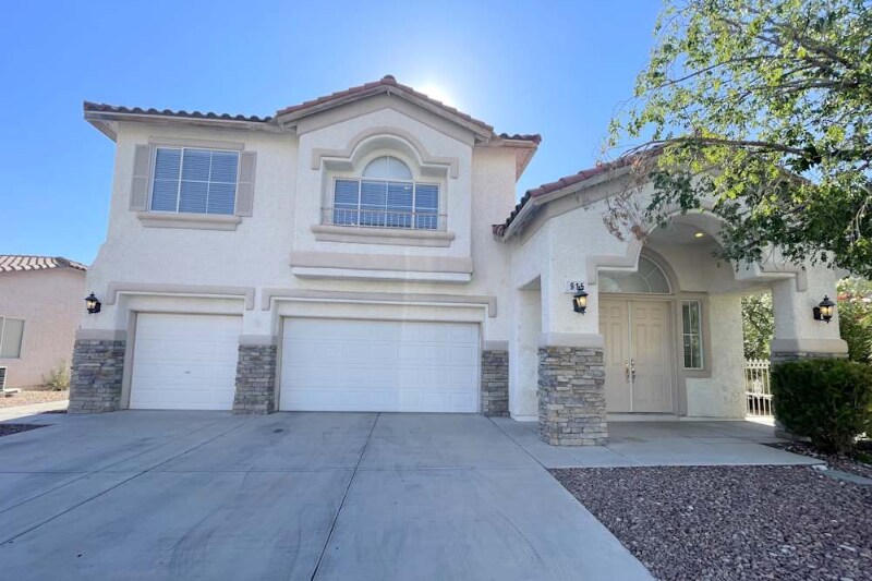 Foto principal - 951 Golden Poppy St
