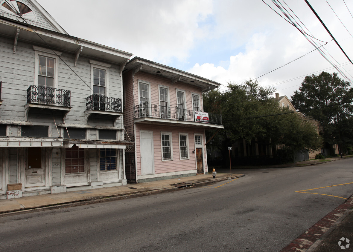 Building Photo - 2501 Carondelet St