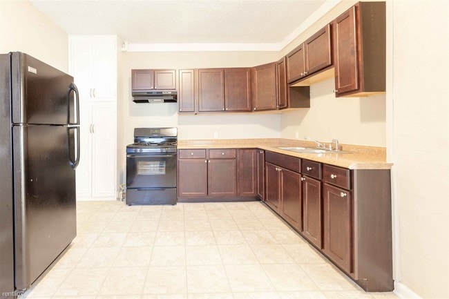 Building Photo - 3 br, 2 bath House - 911 Sims Avenue