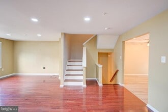 Building Photo - 4611 Kings Mill Way