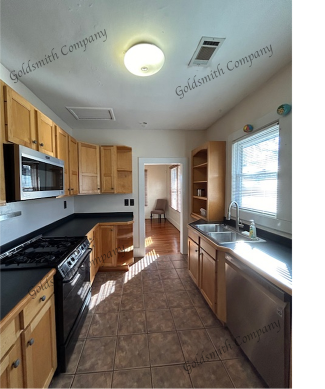 Foto del edificio - North Main/Earle Street Area Bungalow