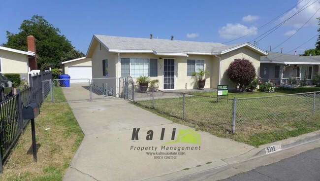 Building Photo - 5732 Calle Casas Bonitas
