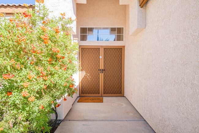 Building Photo - 79120 Canterra Dr