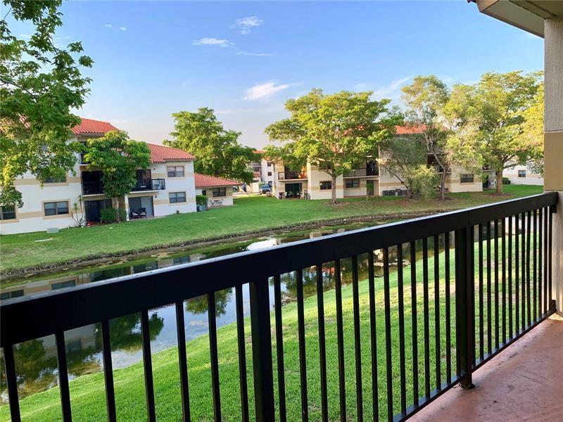 Building Photo - 9889 Nob Hill Ct