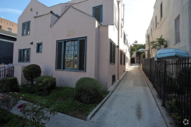 Building Photo - 150 S Westmoreland Ave