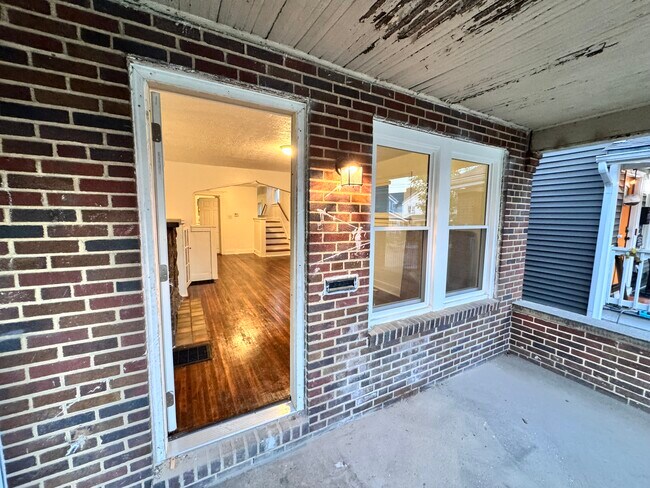 Foto del edificio - 1183 Linwood Ave