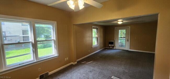 Building Photo - 3638 Chelton Rd