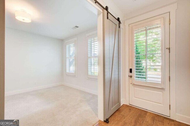 Foto del edificio - 433 Chandler Ln
