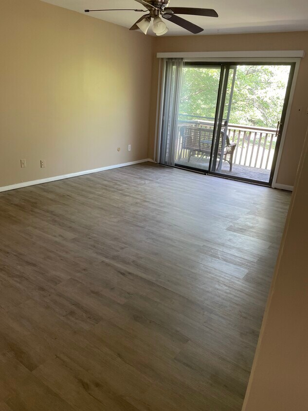 Foto principal - 706 Meadow Woods Ln