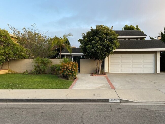 Beautiful 4 bedroom 3 bath House in Manhattan Beach - Beautiful 4 bedroom 3 bath House in Manhattan Beach