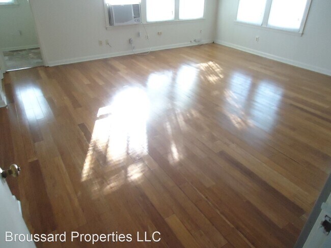 Foto del edificio - 4 br, 3 bath House - 119 St. Julien Street