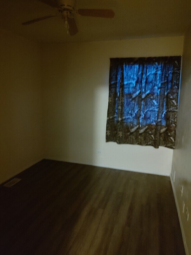 Foto del edificio - 1291 N Glen Cir