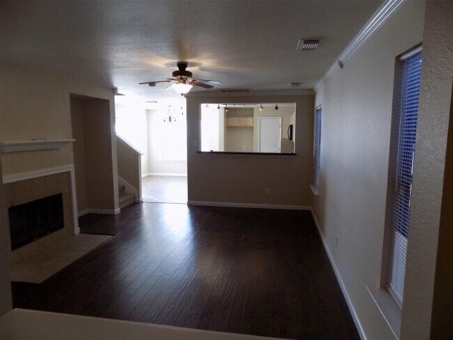 Building Photo - 11411 Seven Sisters Dr