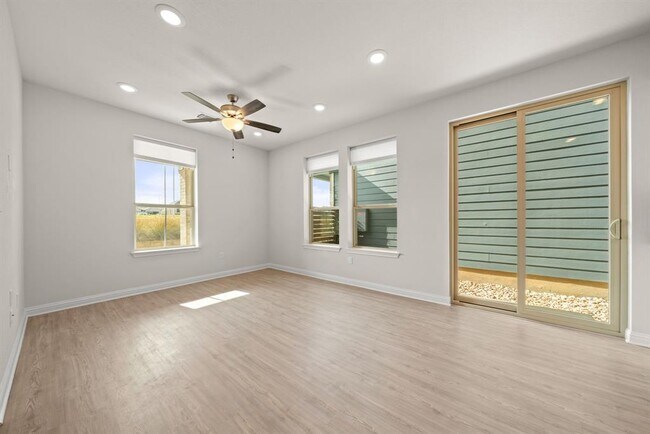 Building Photo - 8515 Leroi Dr
