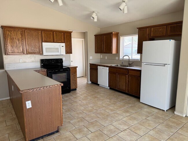 Foto del edificio - Beautiful Home for Rent in El Mirage!