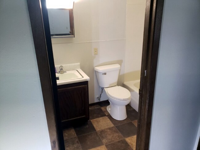 Building Photo - 17 2nd Ave