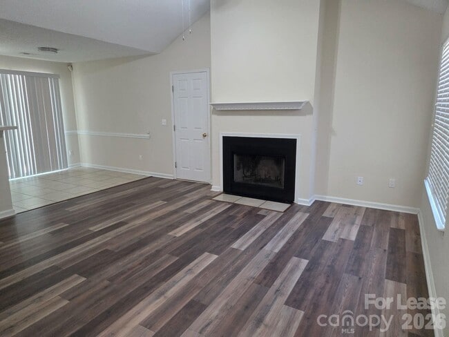Building Photo - 437 Cedarcroft Dr