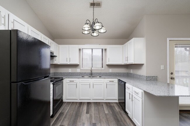 Building Photo - Country Shores Apartments