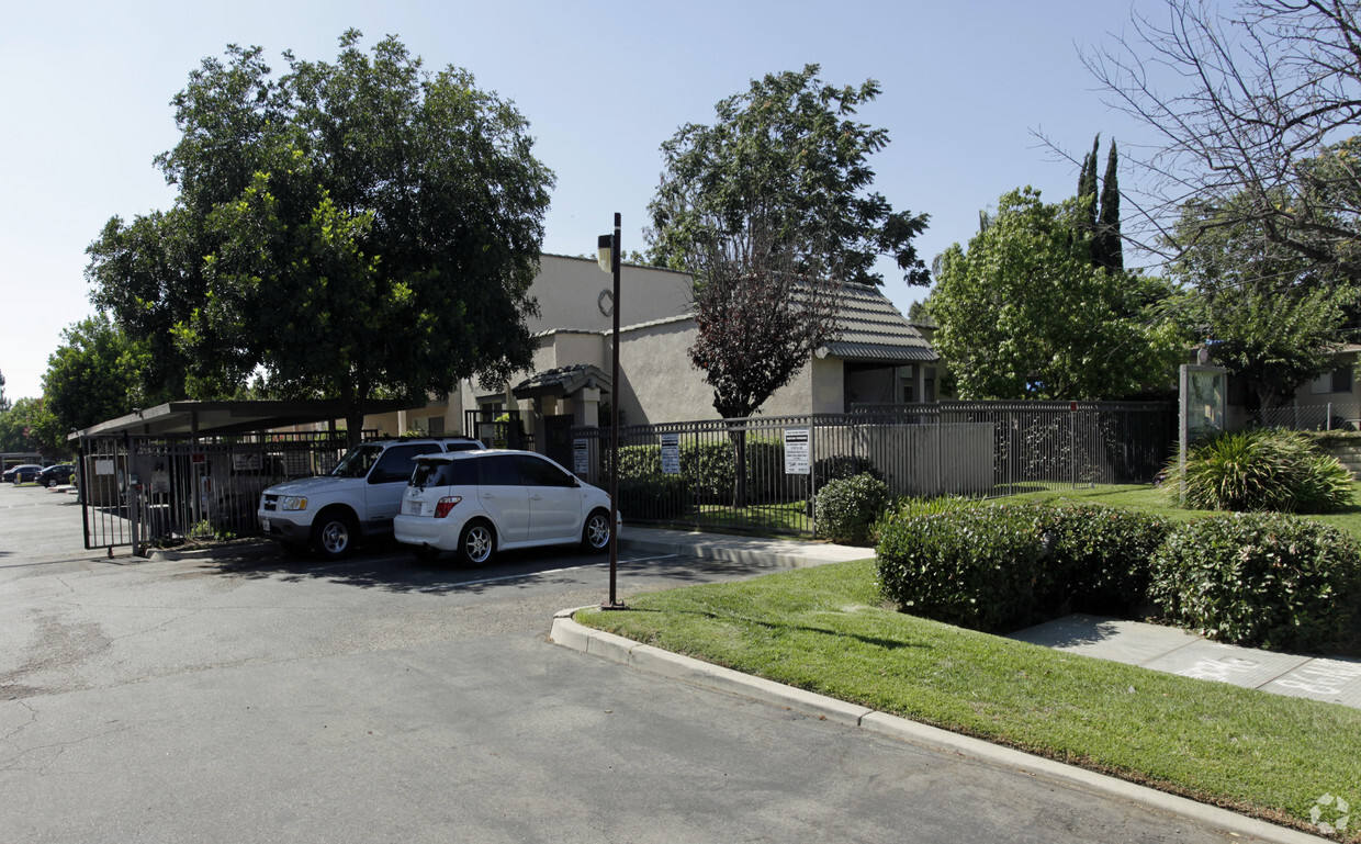 Madevilla Apartments - Mandevilla Apartments