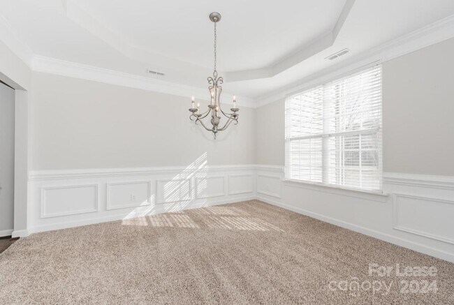 Foto del edificio - 10008 King George Ln