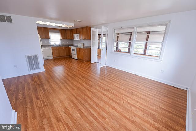 Foto del edificio - 33372 River View Ave