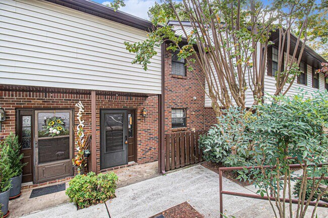 Foto del edificio - Cozy 2BR/2.BA Condo in Norcross!