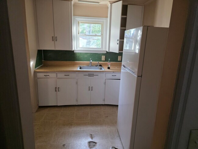 Foto del edificio - 732 Maplehill Ave