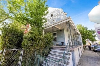 Building Photo - 54 Highland Ave