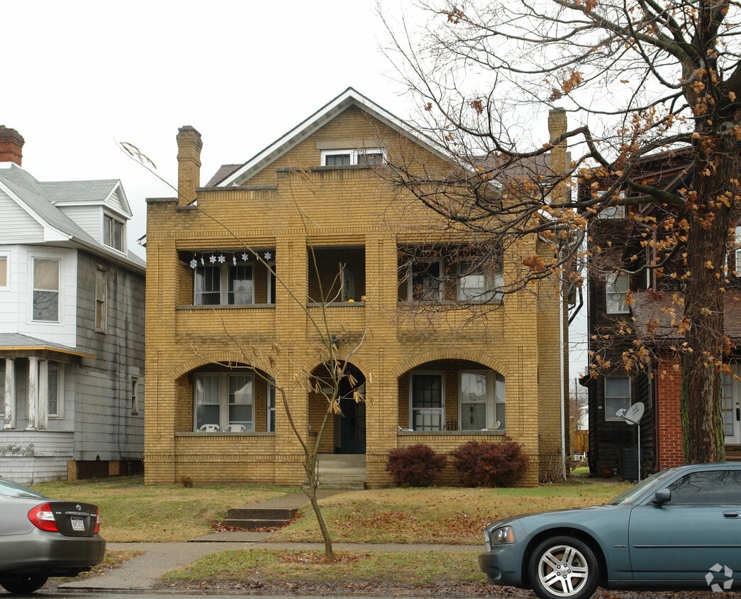 2584 3rd Ave, Huntington, WV 25703 Apartments in Huntington, WV