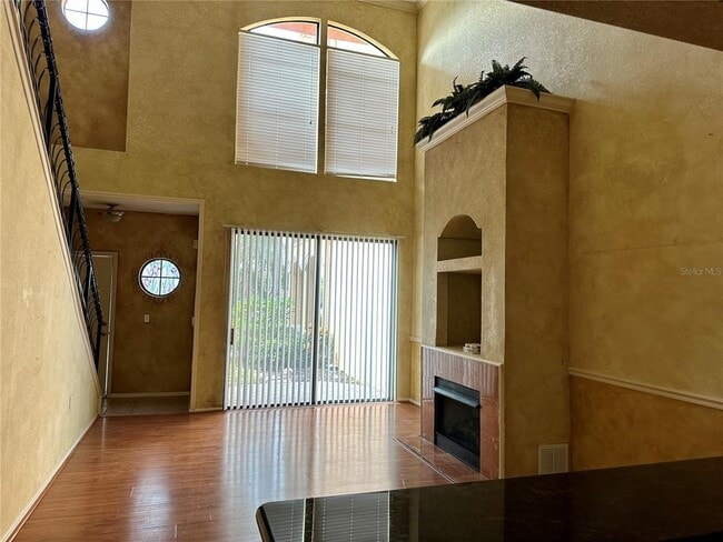 Building Photo - 2717 Via Cipriani