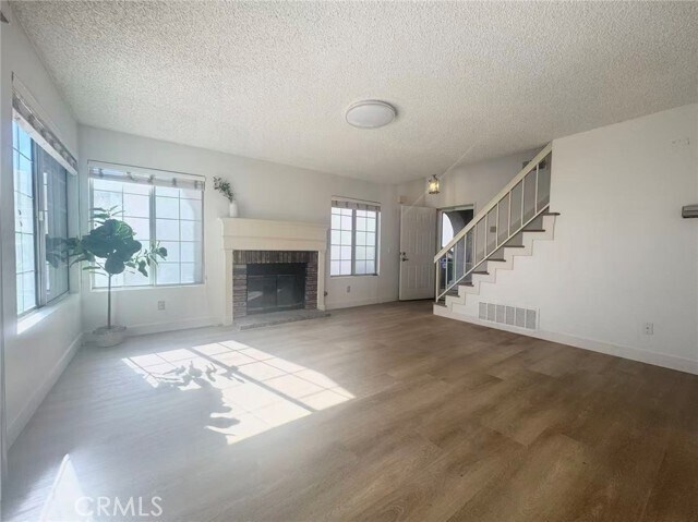 Building Photo - 6589 Salem Ct